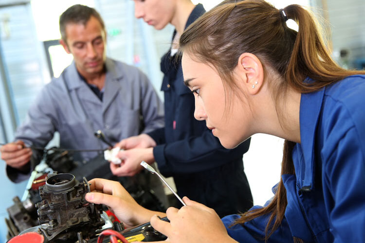 Schnupperstellen / Lehrstellen Jugendliche suchen ihre neue Lehrstelle